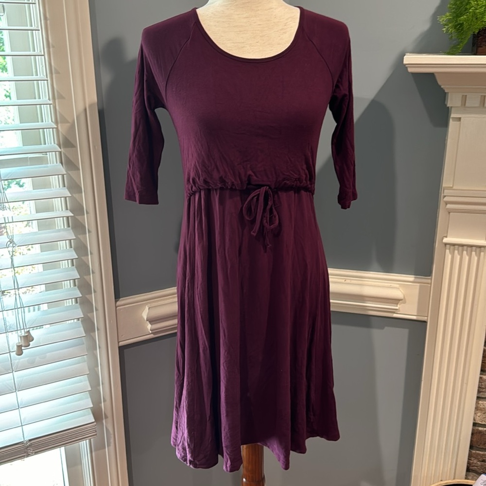 Latched mama plun OG drawstring nursing dress 95% cotton. Size XS.